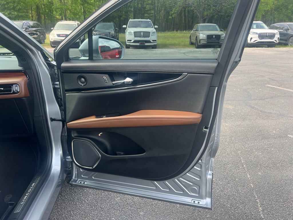 Certified 2023 Lincoln Nautilus Reserve w/ Equipment Group 201A image 27