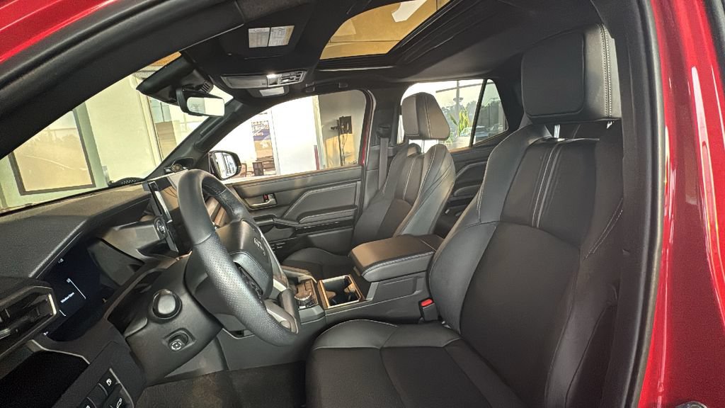 Used 2025 Toyota 4Runner Limited AWD/4WD image 11