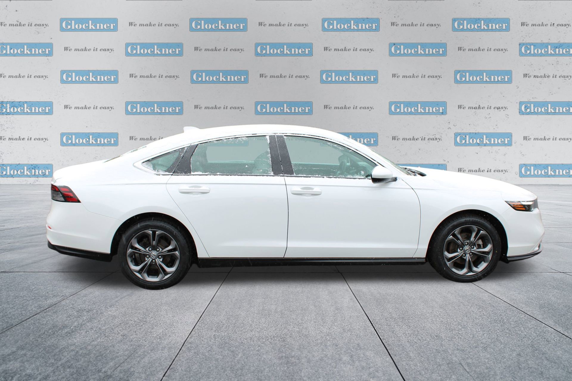 Used 2023 Honda Accord EX image 4