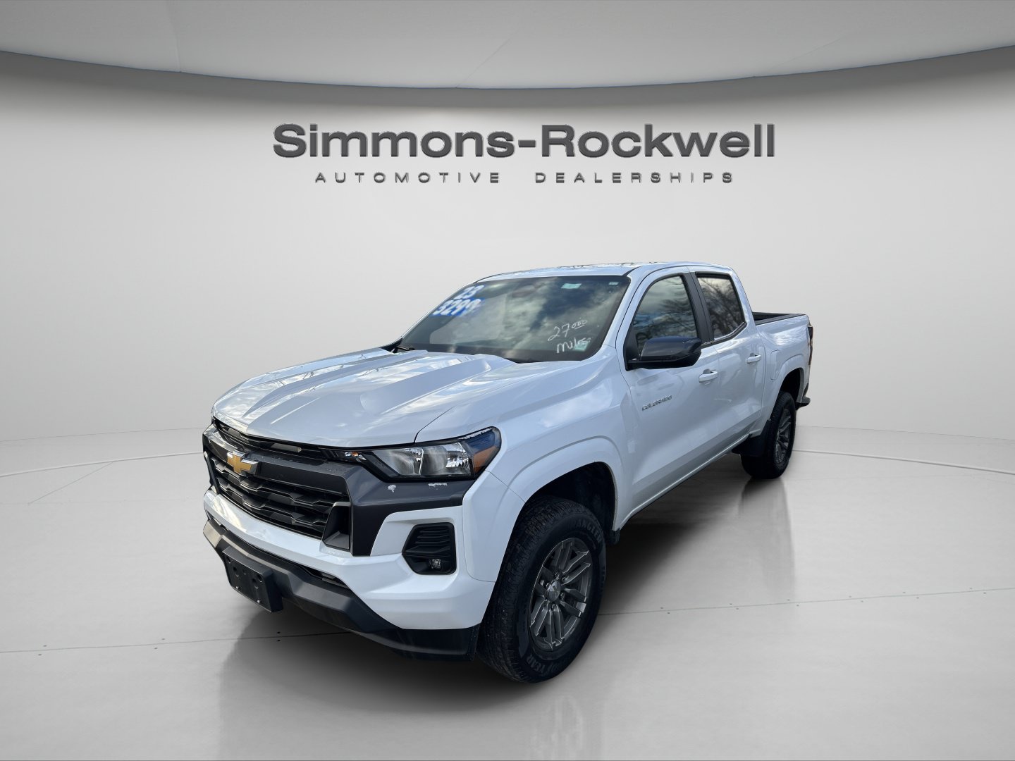Used 2023 Chevrolet Colorado LT w/ LT Convenience Package II AWD/4WD image 1