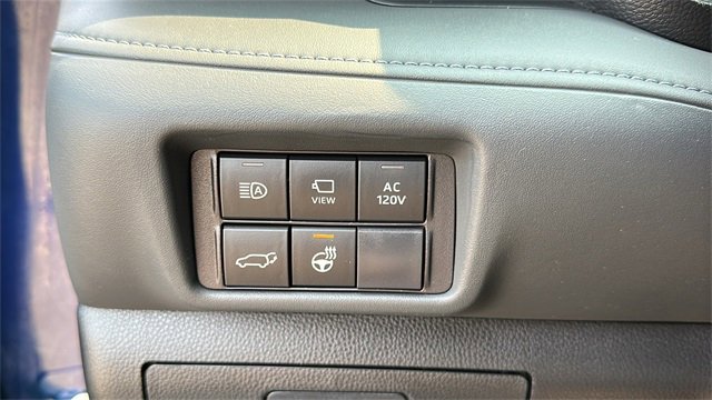 Used 2023 Toyota Highlander Limited image 13