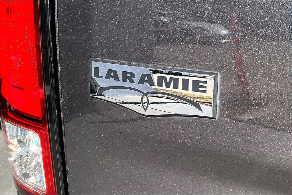 Used 2015 RAM 1500 Laramie w/ Convenience Group image 25