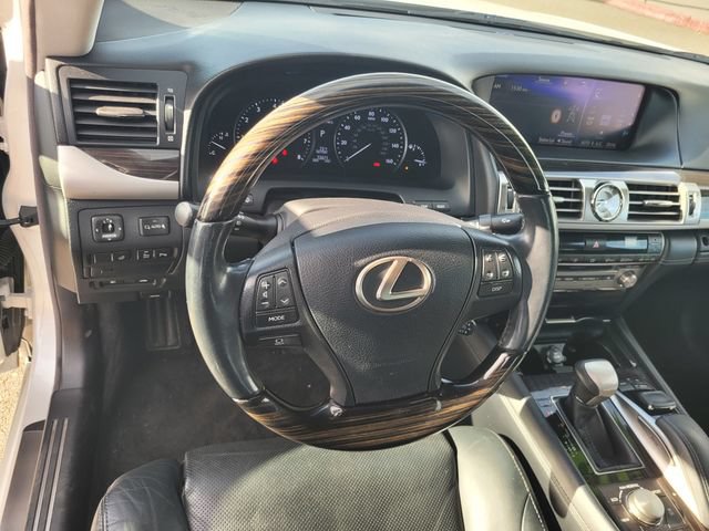 Used 2016 Lexus LS 460 w/ Comfort Package RWD image 30