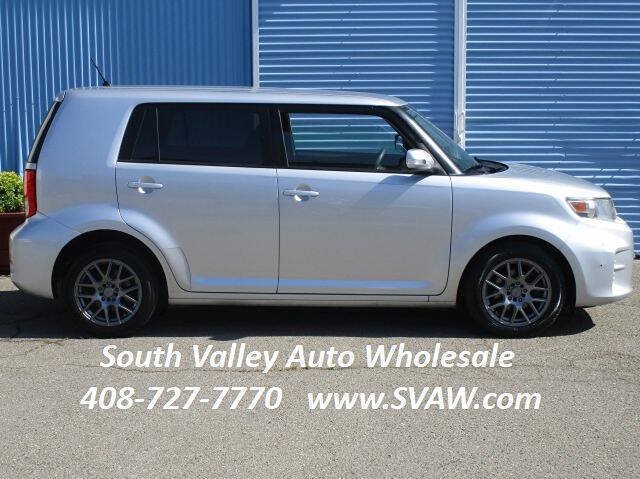 Used 2015 Scion xB FWD image 5