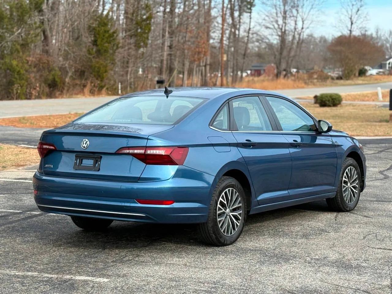 Used 2021 Volkswagen Jetta SE image 4