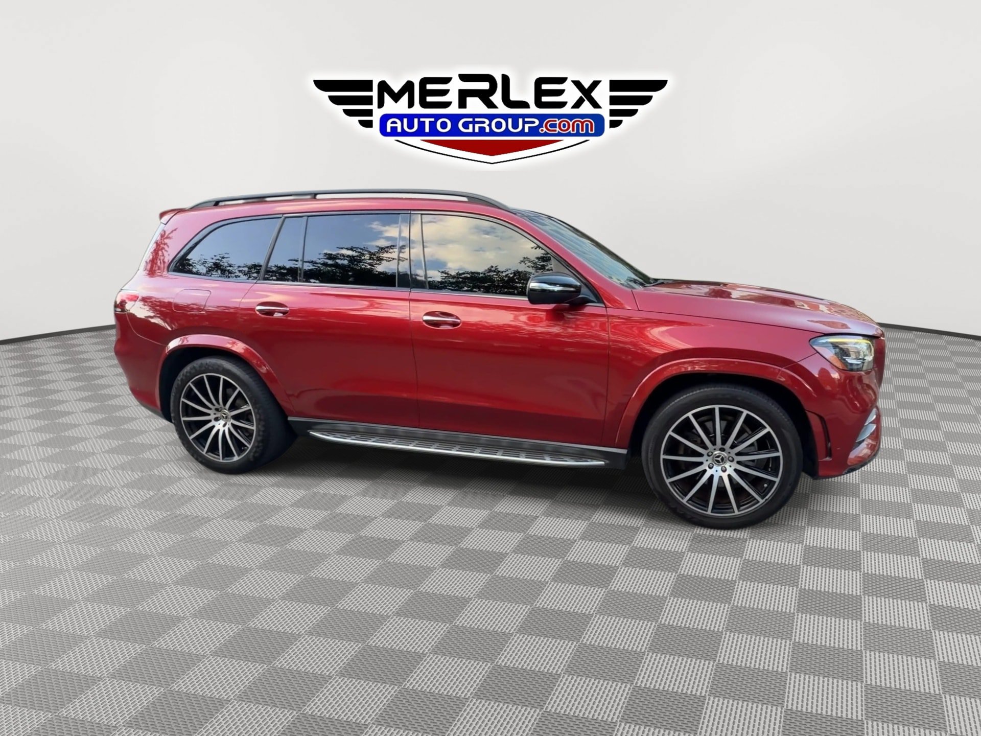 Used 2022 Mercedes-Benz GLS 450 4MATIC w/ AMG Line Exterior image 9