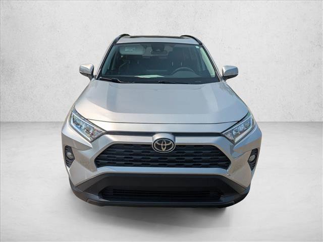 Used 2020 Toyota RAV4 XLE Premium FWD image 2