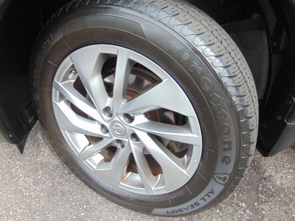 Used 2015 Nissan Rogue SL image 32