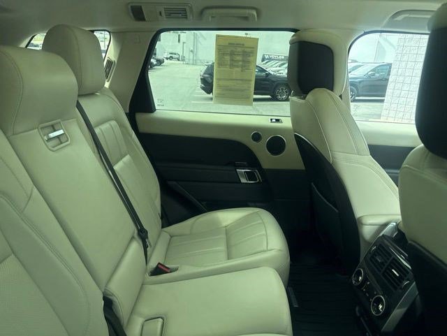 Used 2018 Land Rover Range Rover Sport HSE AWD/4WD image 14