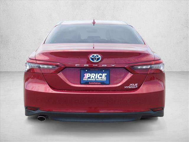 Used 2022 Toyota Camry XLE FWD image 12