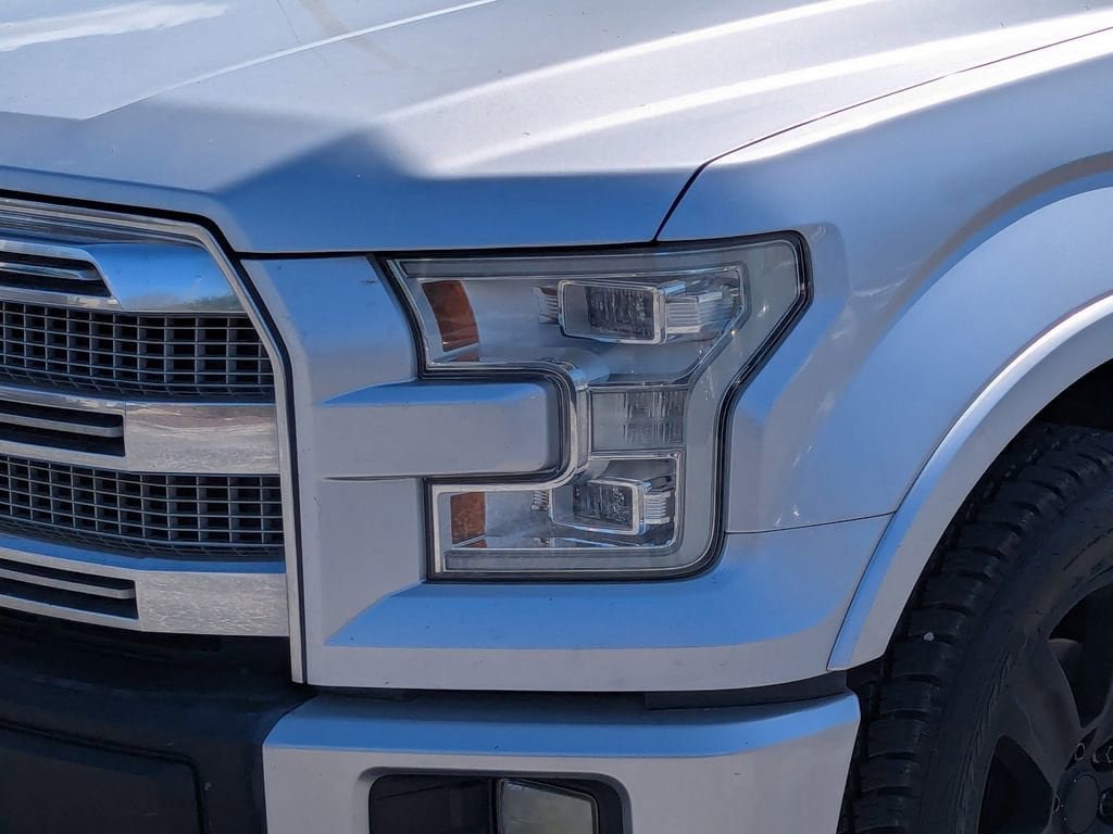 Used 2015 Ford F150 Lariat w/ Equipment Group 502A Luxury image 6