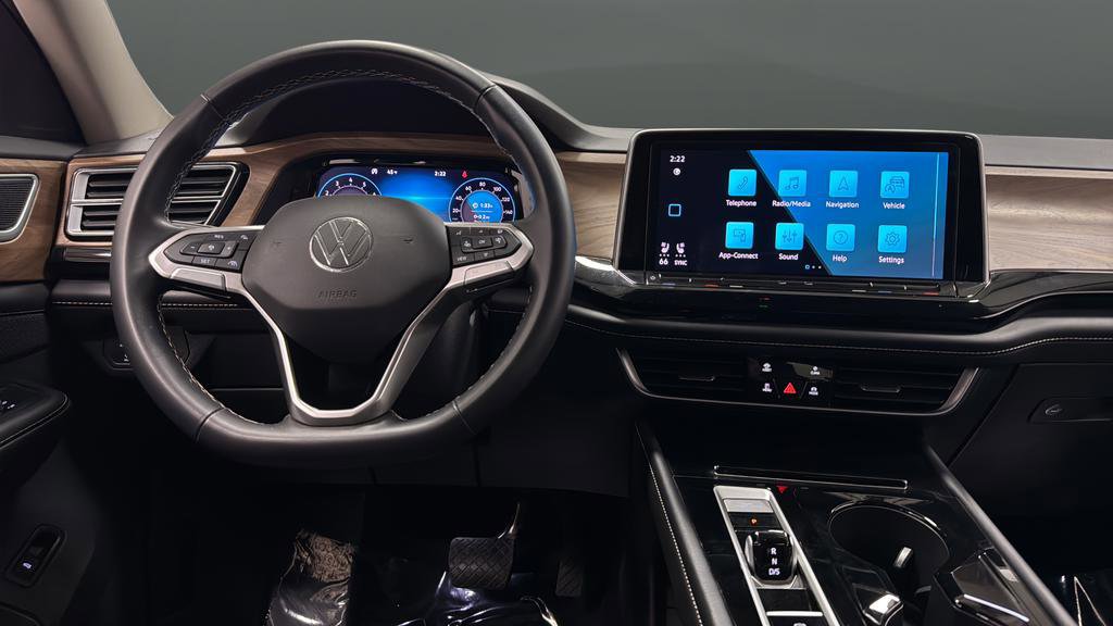Used 2024 Volkswagen Atlas SE AWD/4WD image 11