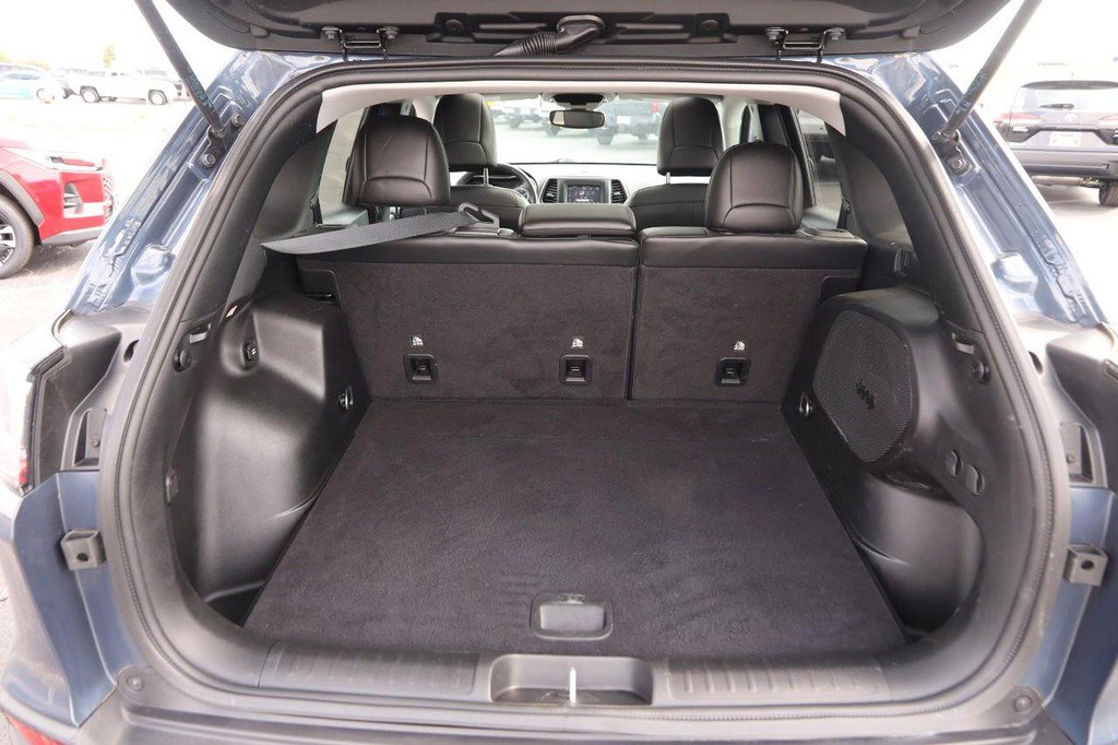 Used 2021 Jeep Cherokee Latitude Lux w/ Sun & Sound Group image 4