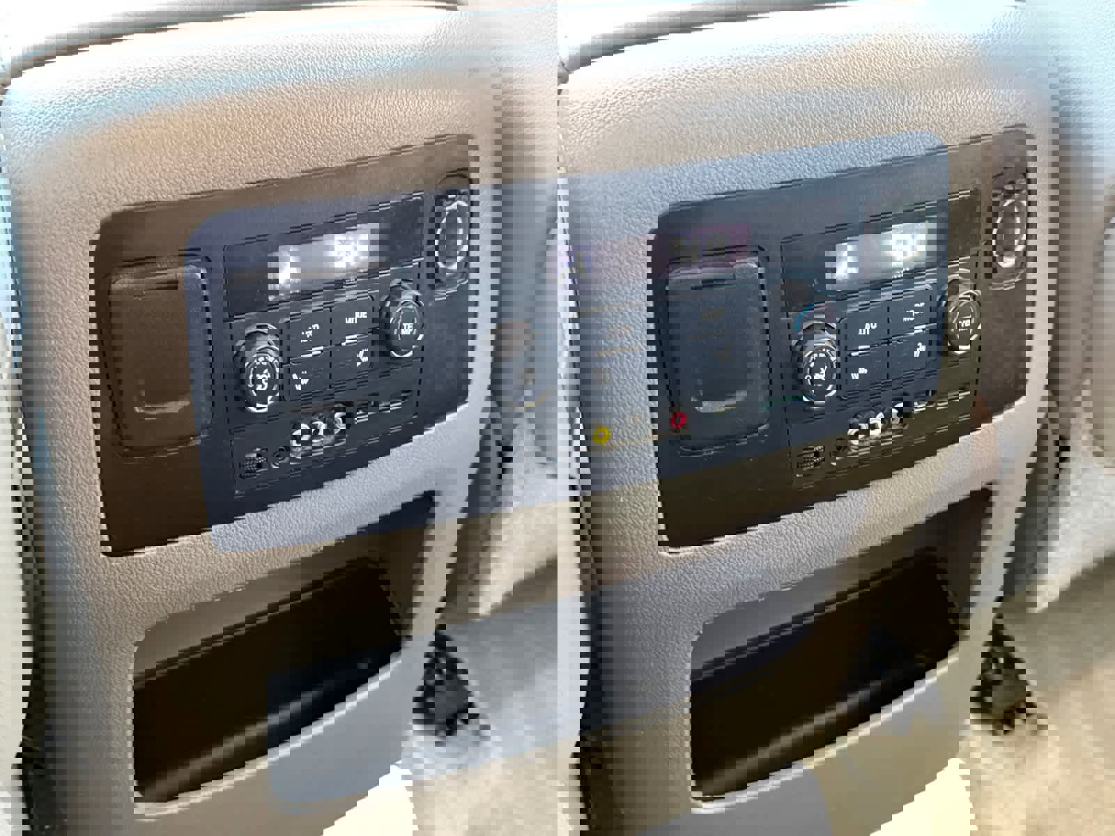 Used 2015 GMC Yukon SLT w/ Open Road Package image 12