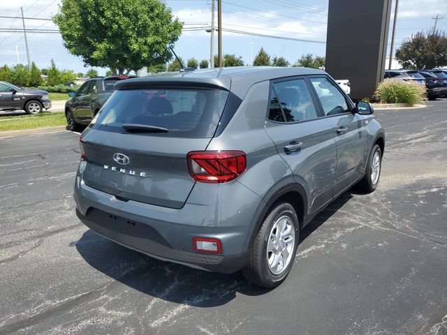 New 2026 Hyundai Venue SE FWD image 4