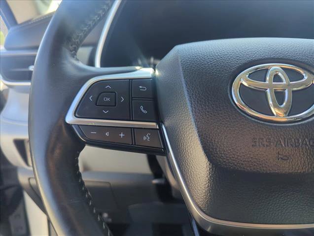 Used 2021 Toyota Highlander Limited FWD image 14