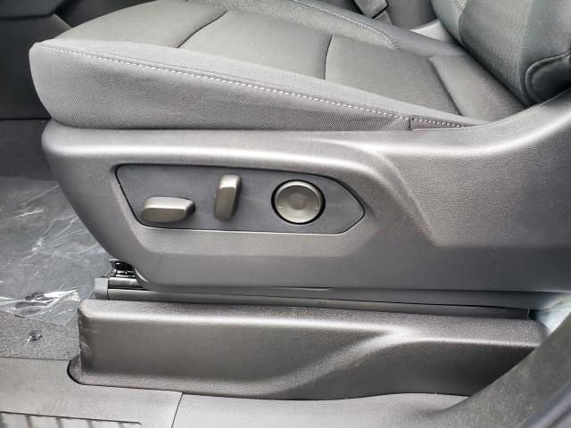 New 2026 Chevrolet Suburban LS image 10