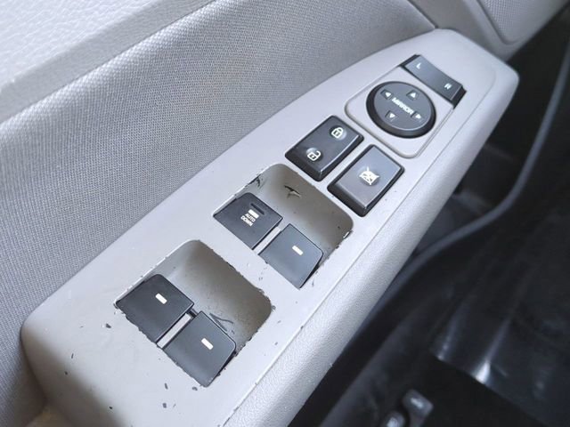 Used 2017 Hyundai Elantra SE image 21