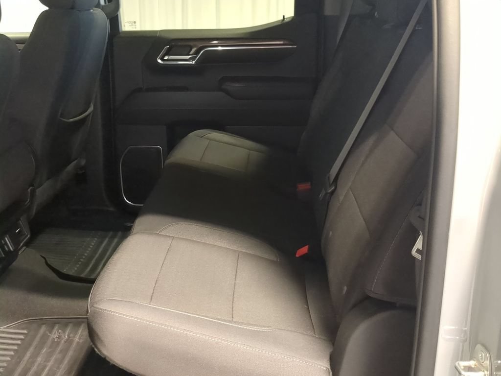 Used 2024 Chevrolet Silverado 1500 LT AWD/4WD image 23