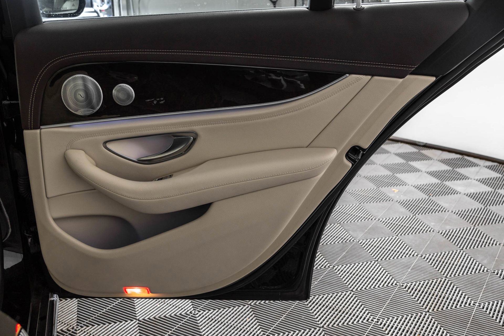 Used 2019 Mercedes-Benz E 300 4MATIC w/ Premium 1 Package image 42