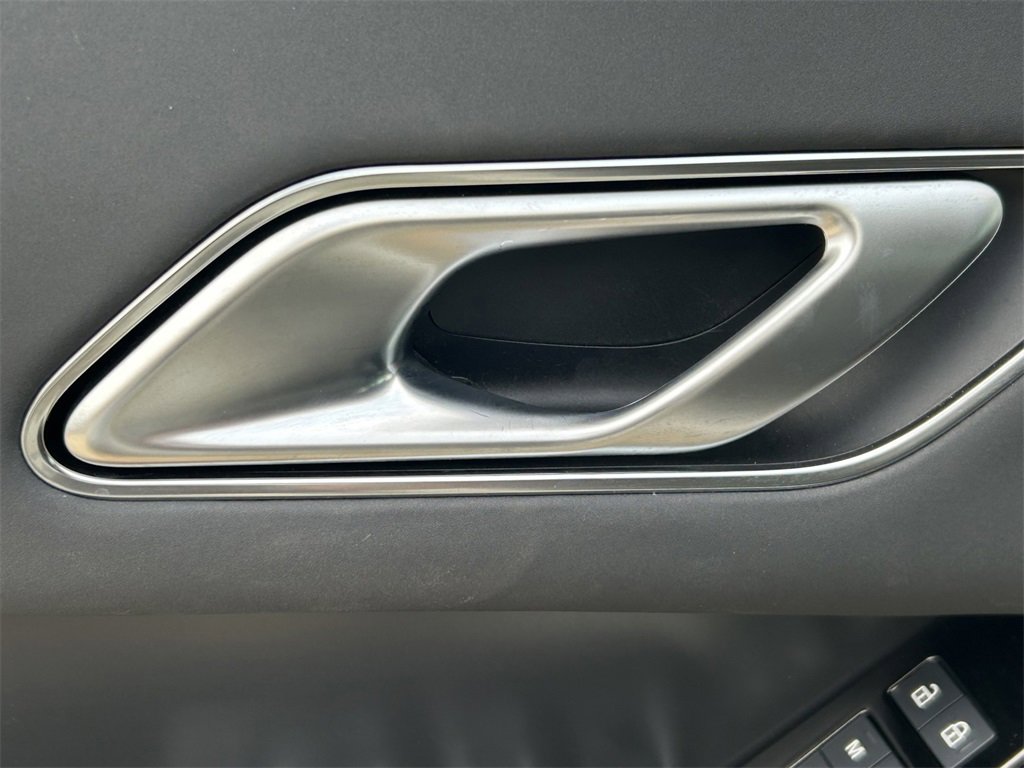 Used 2025 Land Rover Range Rover Velar Dynamic SE image 27