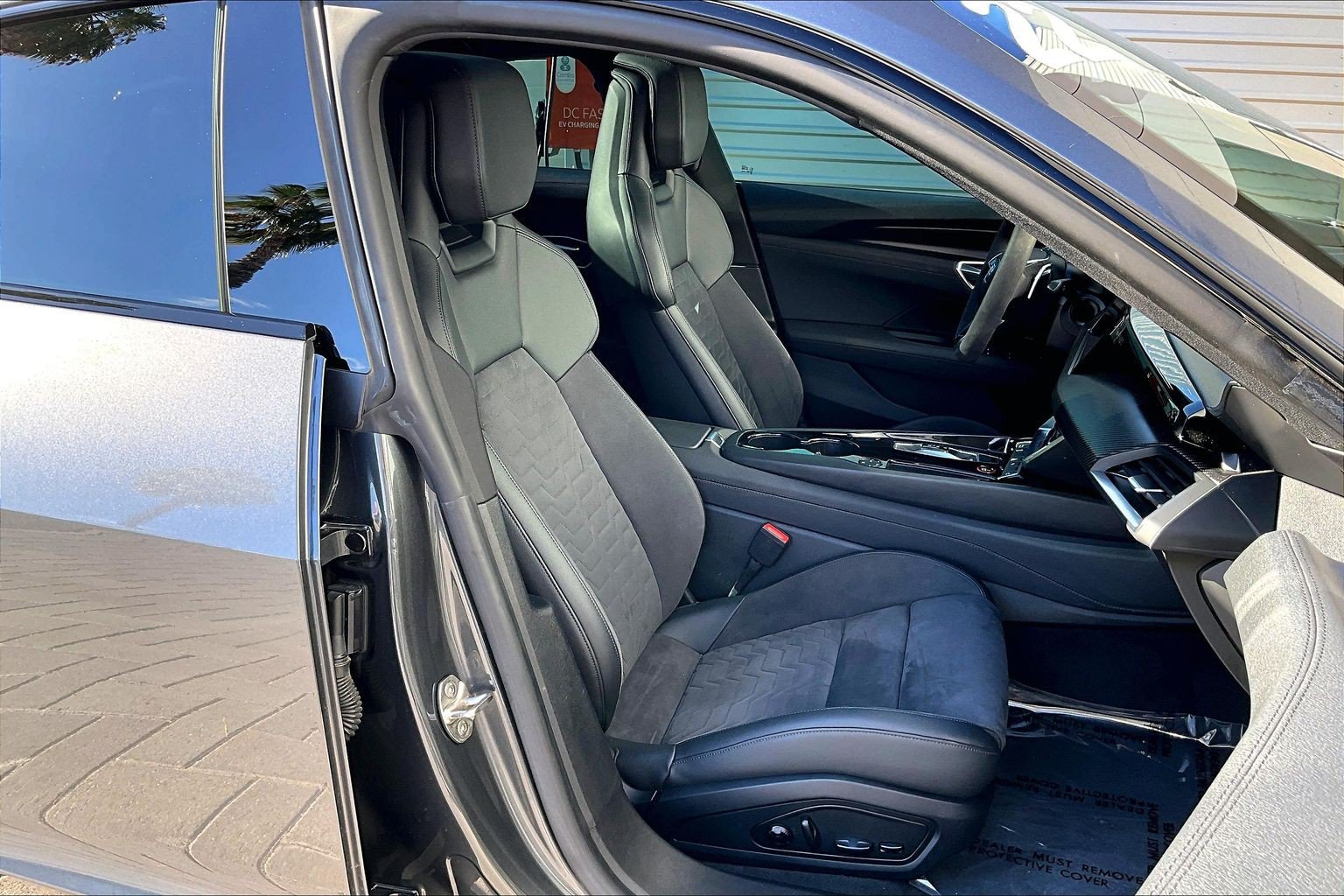 Used 2022 Audi e-tron GT Premium Plus w/ Performance Package AWD/4WD image 7