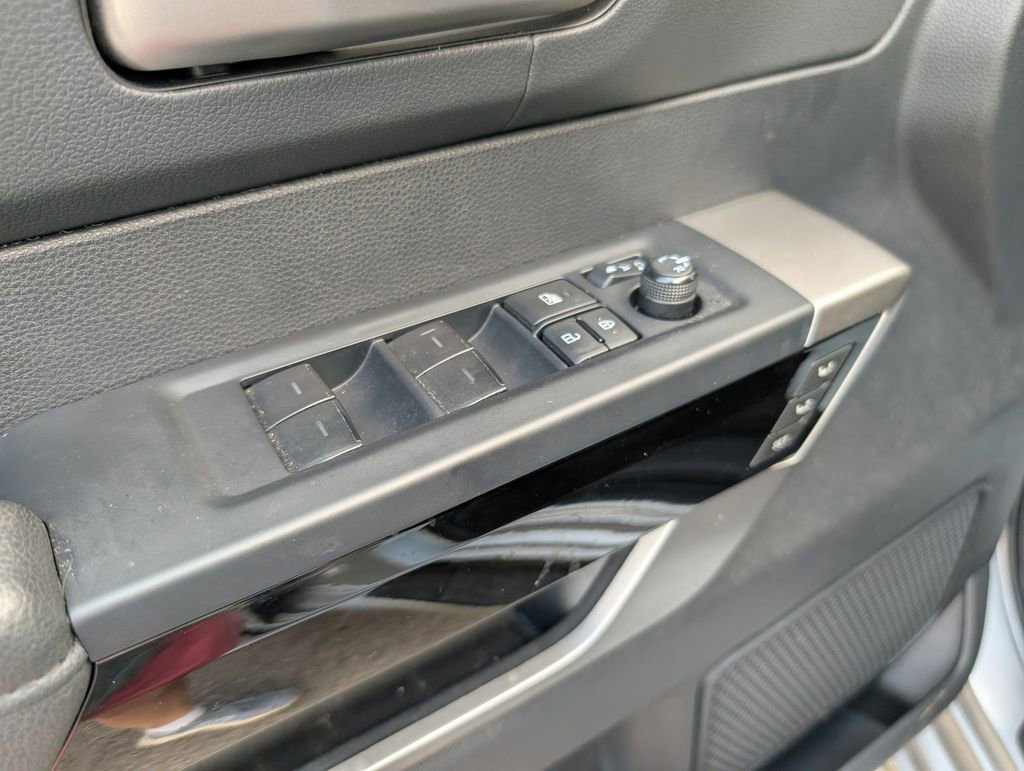 Used 2023 Toyota Tundra Limited w/ Power Package image 3