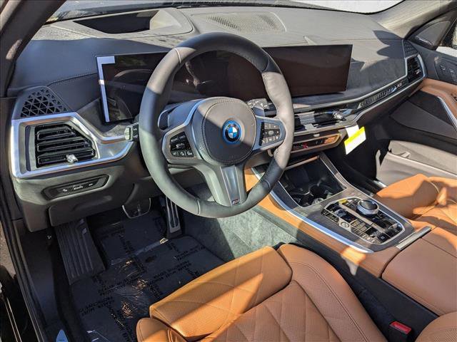 New 2026 BMW X5 xDrive50e w/ Executive Package image 3