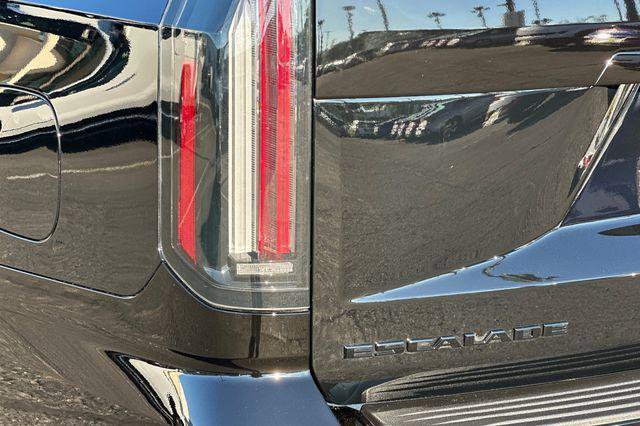 Certified 2026 Cadillac Escalade ESV Platinum Sport w/ LPO, ONYX Package image 28