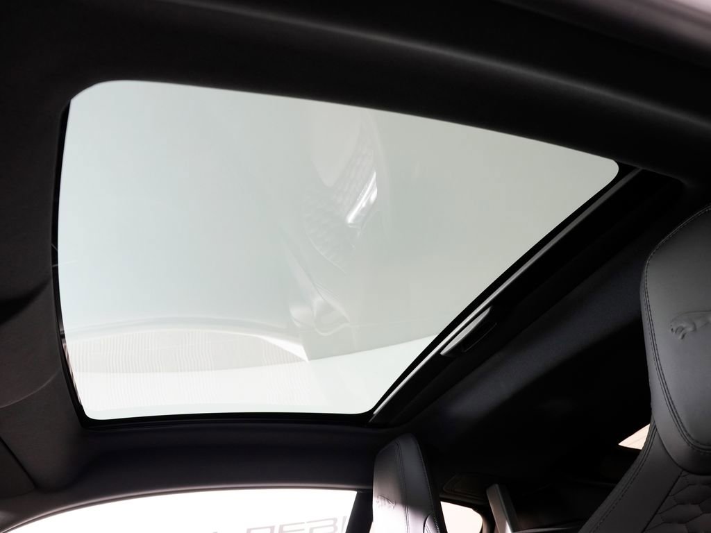 Used 2024 Jaguar F-TYPE R-Dynamic RWD image 18
