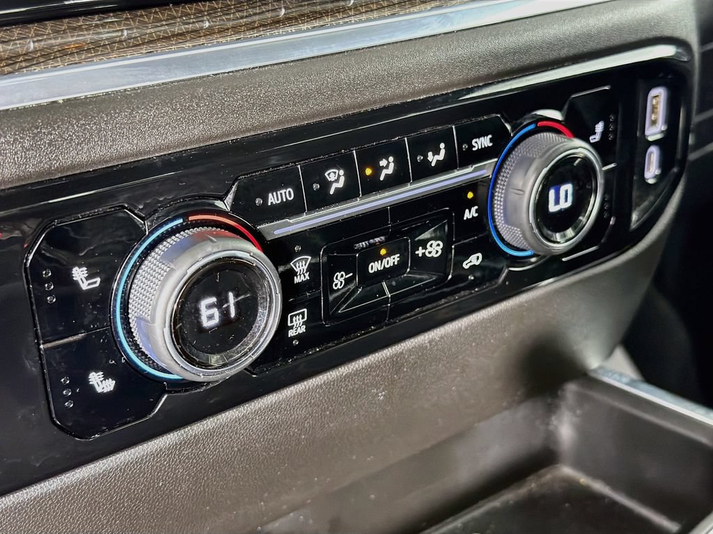 Used 2022 Chevrolet Silverado 1500 LT AWD/4WD image 16