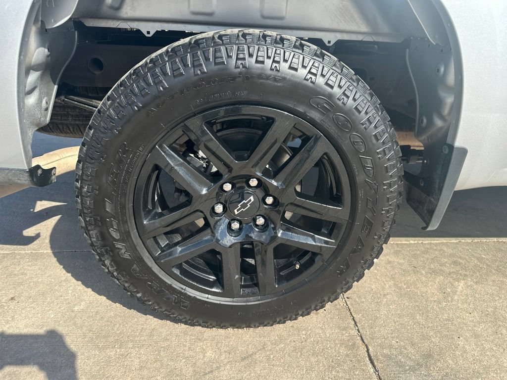 Certified 2022 Chevrolet Silverado 1500 Custom w/ LPO, Dark Essentials Package AWD/4WD image 35