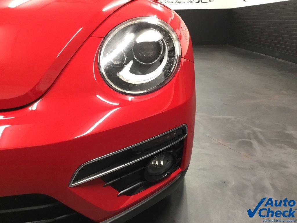 Used 2014 Volkswagen Beetle R-Line FWD image 26