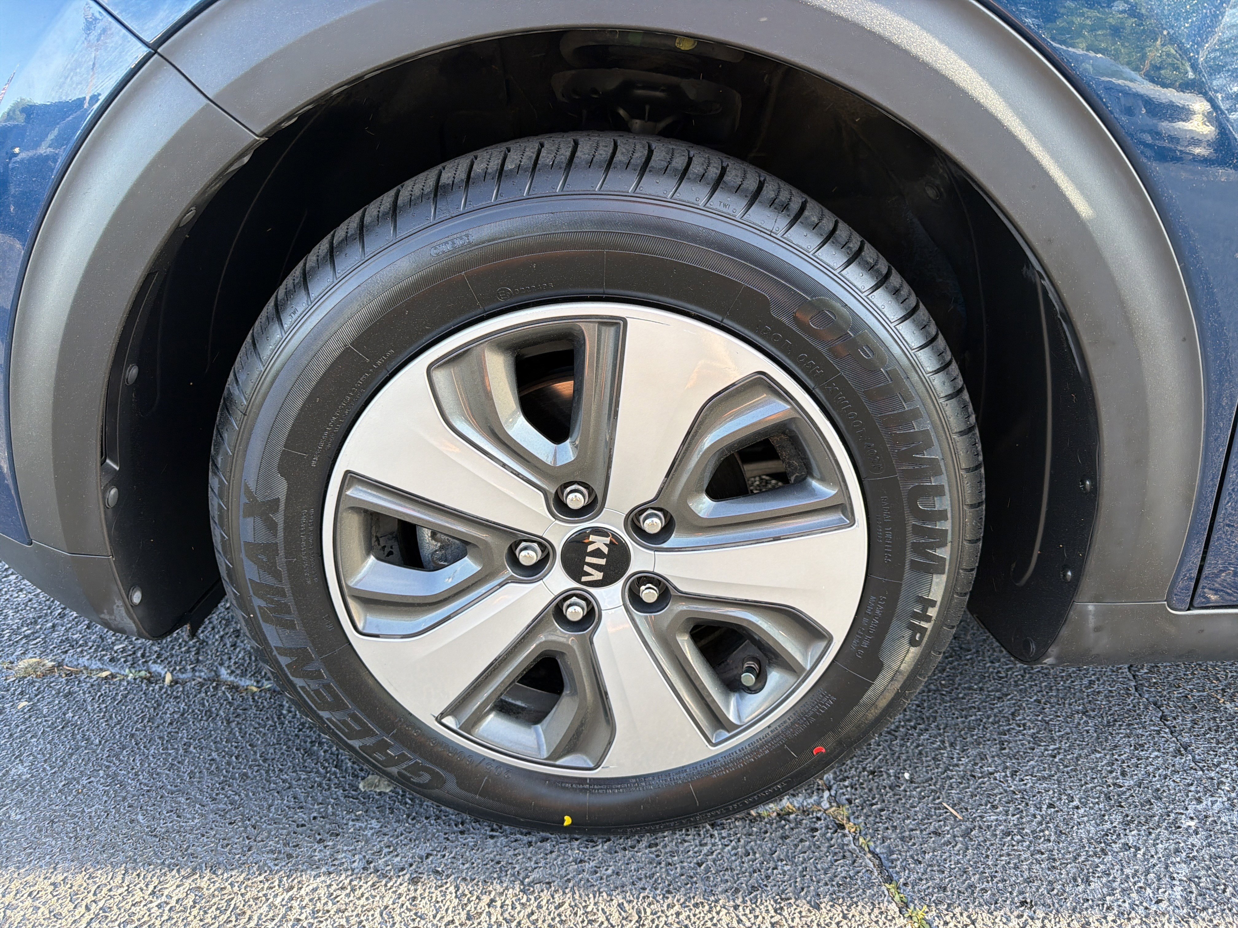 Used 2018 Kia Niro LX image 14