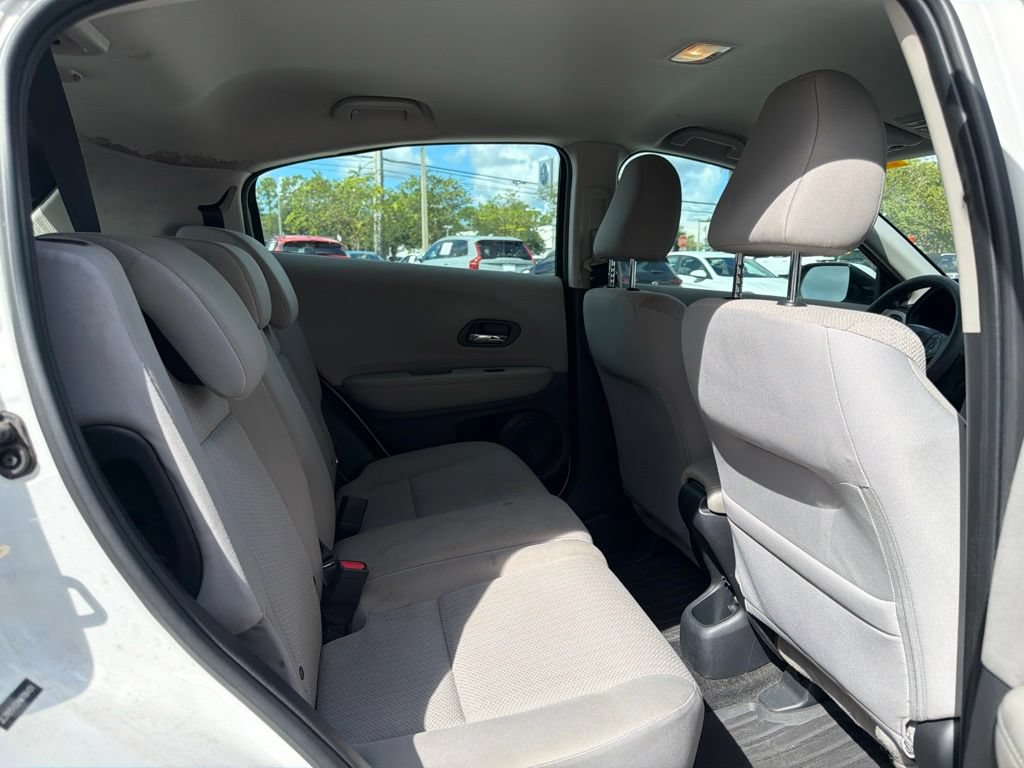 Used 2017 Honda HR-V LX image 15