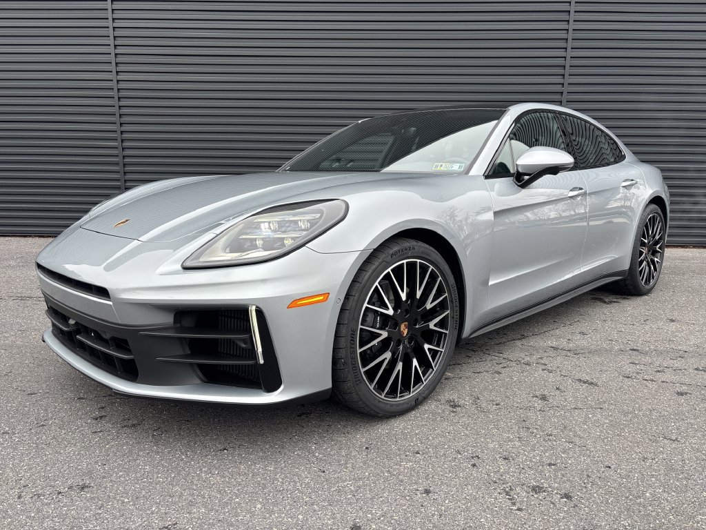 New 2026 Porsche Panamera image 1