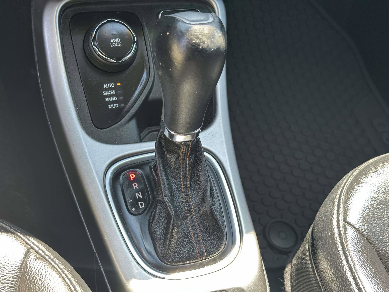 Used 2018 Jeep Compass Latitude w/ Popular Equipment Group image 33