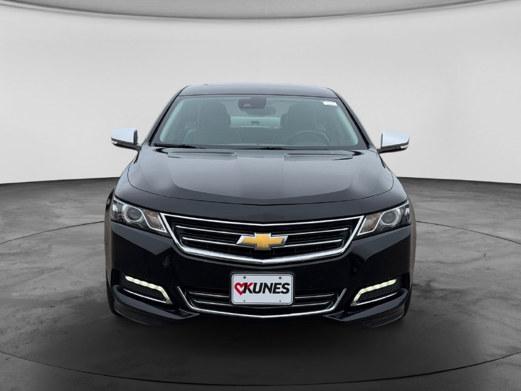 Used 2015 Chevrolet Impala LTZ FWD image 2