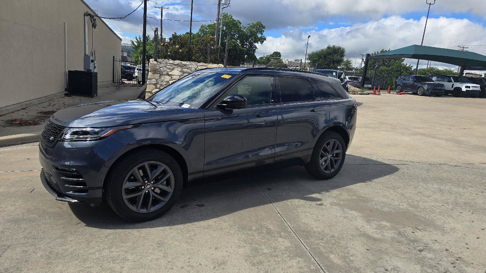 Certified 2026 Land Rover Range Rover Velar Dynamic SE AWD/4WD image 1