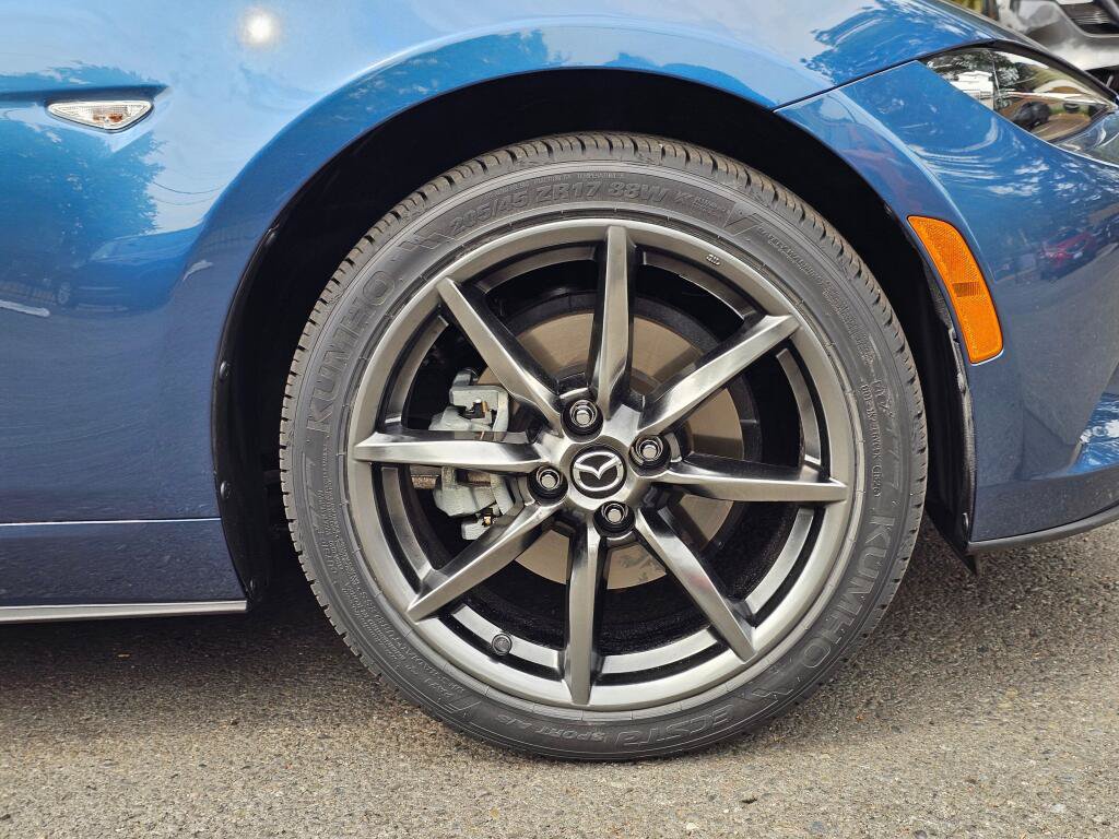 Used 2020 MAZDA MX-5 Miata RF Grand Touring RWD image 11