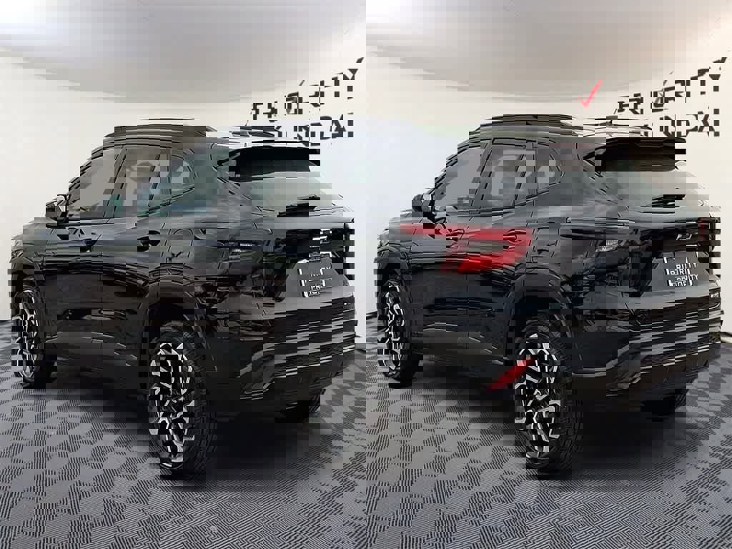 Used 2024 Chevrolet Trax RS w/ Sunroof Package image 6