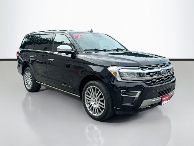 Used 2023 Ford Expedition Platinum AWD/4WD image 3