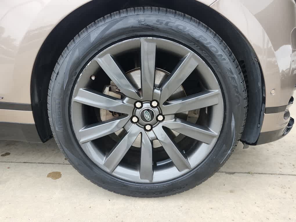 Used 2019 Land Rover Range Rover Velar R-Dynamic SE AWD/4WD image 8