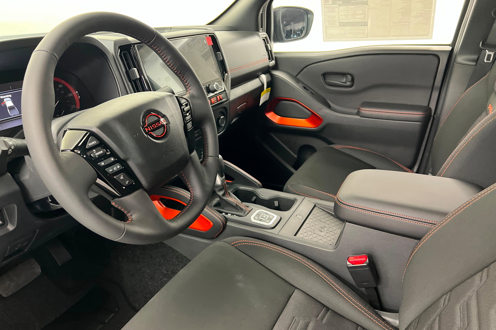 New 2026 Nissan Frontier PRO-4X w/ Pro-4x Convenience Package image 15