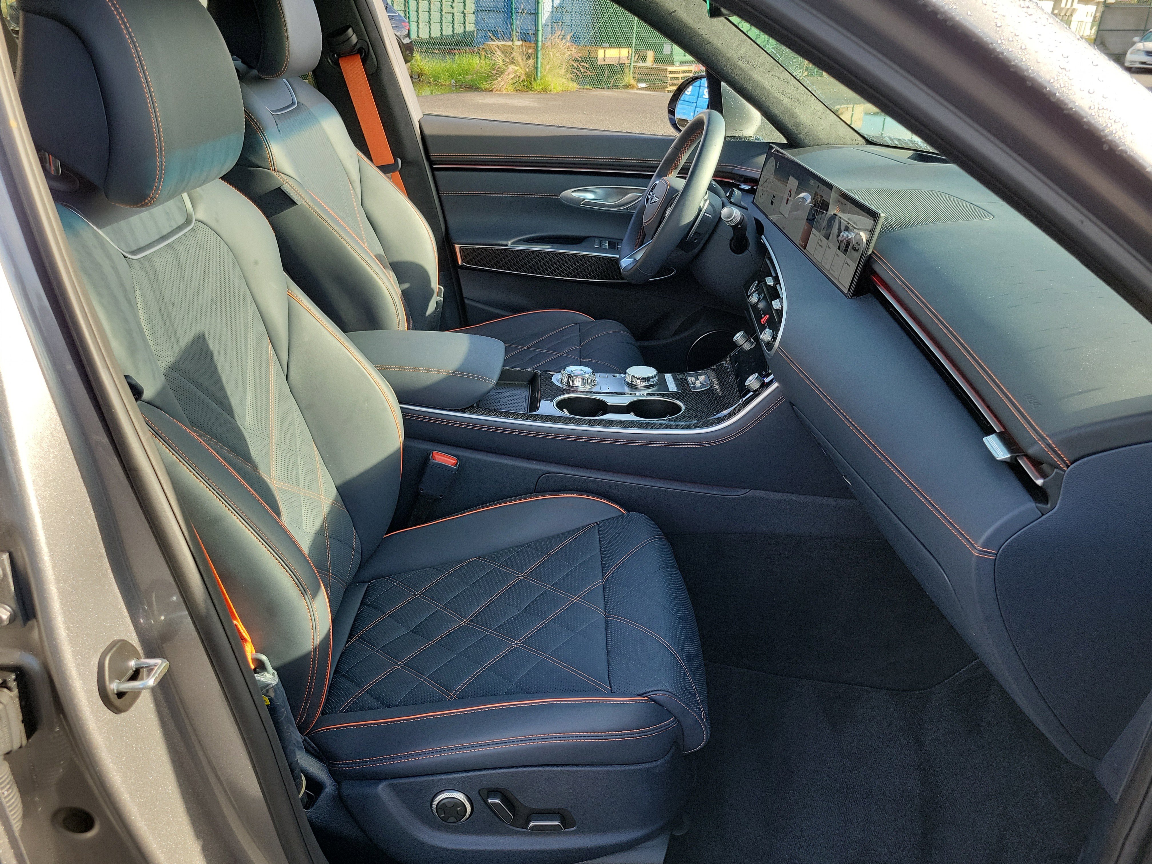 Certified 2026 Genesis GV70 3.5T Sport Prestige image 18