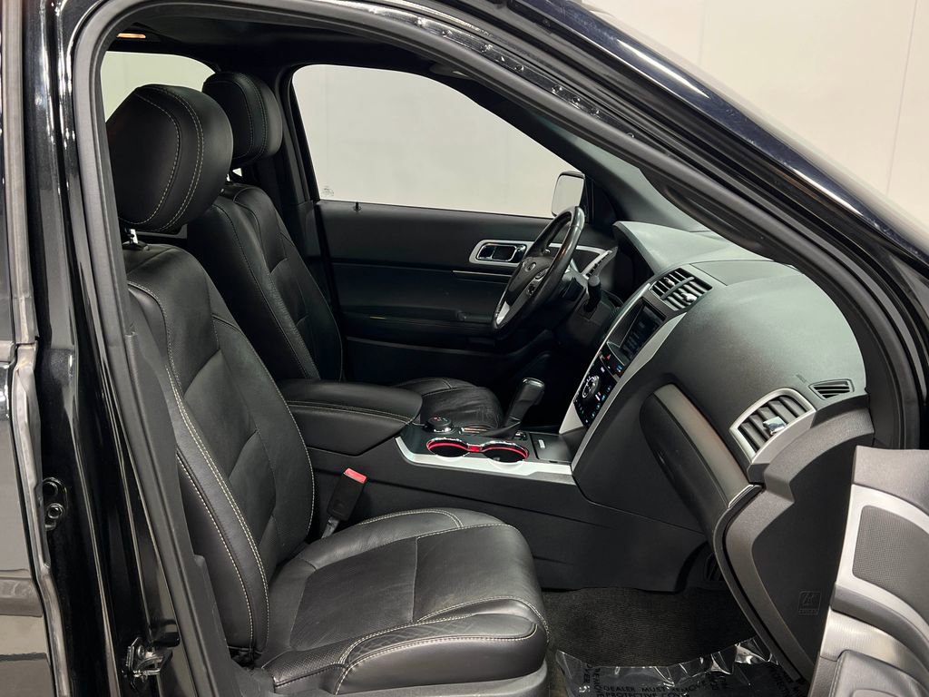 Used 2015 Ford Explorer Sport w/ Equipment Group 401A image 34