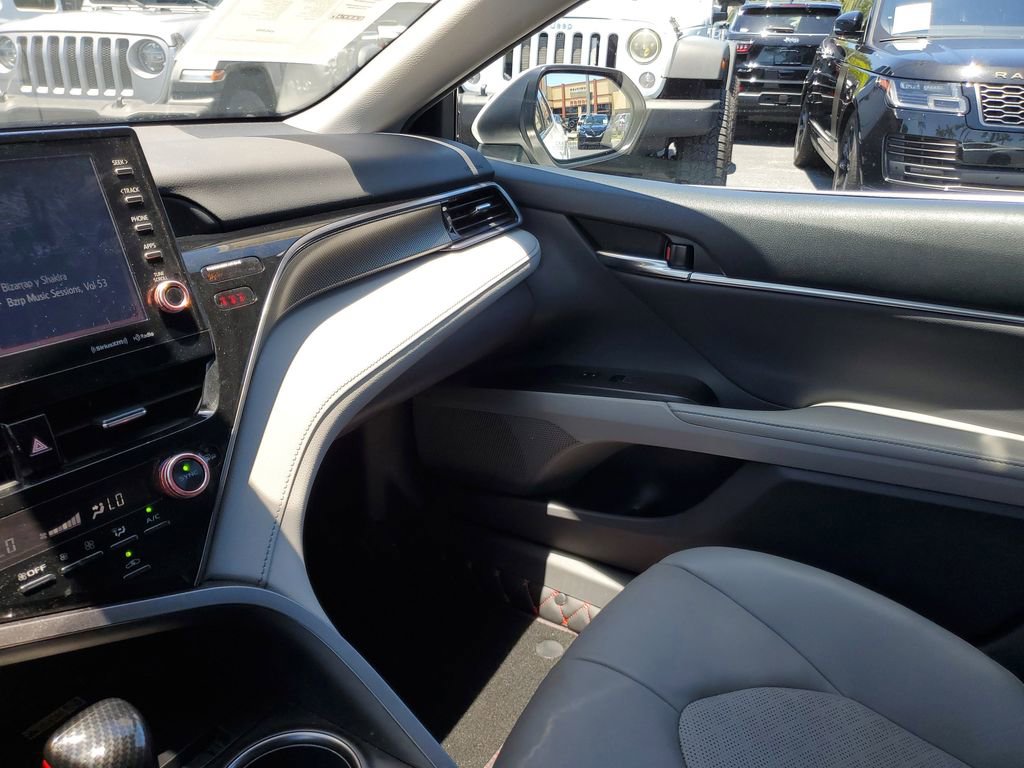 Used 2022 Toyota Camry XSE image 18