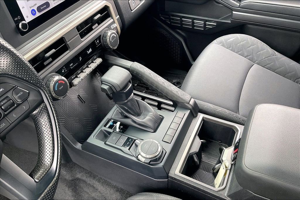 Used 2024 Toyota Tacoma SR5 AWD/4WD image 15