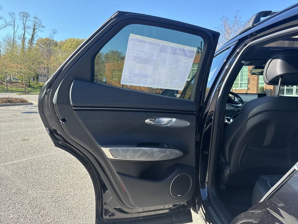 Certified 2024 Genesis GV70 3.5T Sport w/ Sport Advanced Package image 26