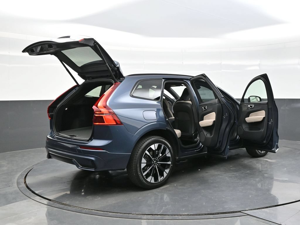 New 2026 Volvo XC60 B5 Plus w/ Climate Package AWD/4WD image 49